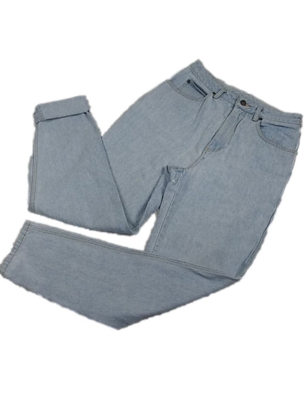 CHAUS Sport Vintage Blue Light Wash Five Pocket High Rise Tapered Leg Jean